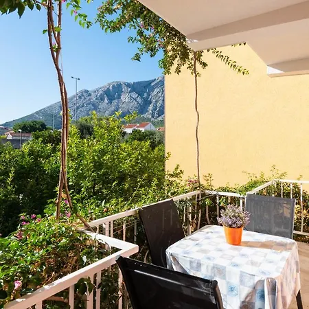 Jaksa Apartament *