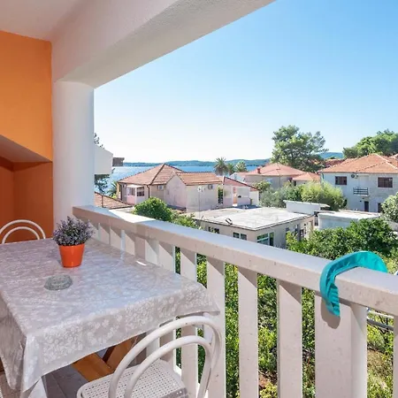 Jaksa Apartament *
